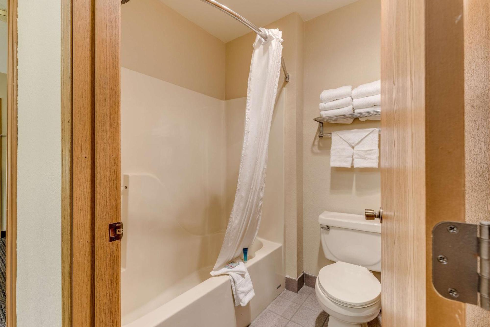 Best Western Lakewinds Ludington Buitenkant foto